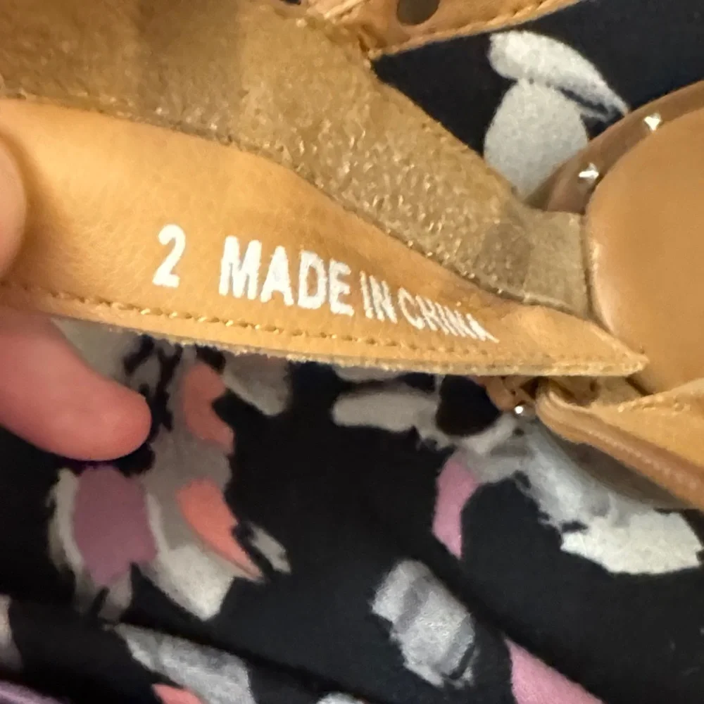 Steve Madden trendy tan